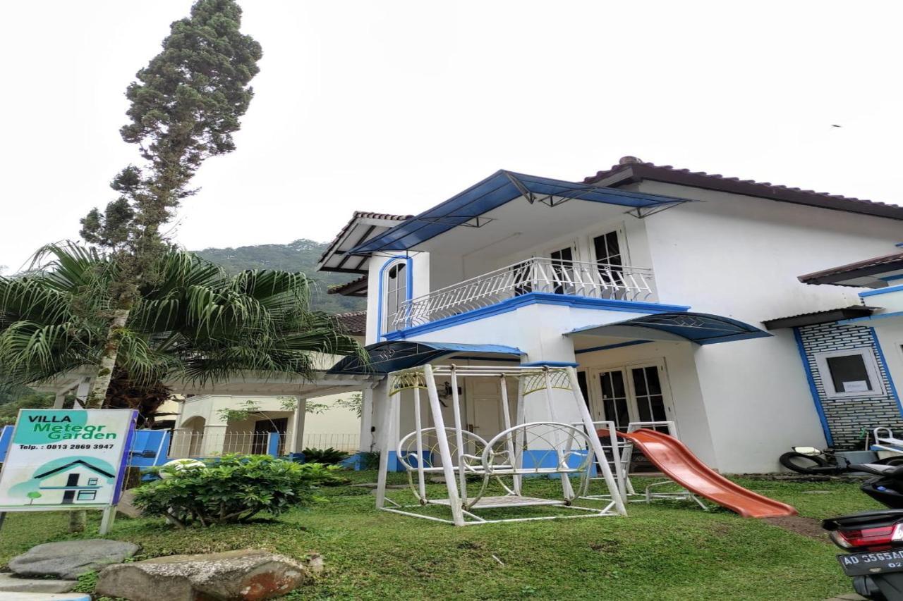 Villa Meteor Garden Tawangmangu Exteriör bild
